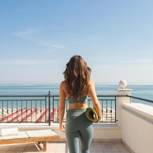 Hotel Soraya - Spiaggia Sawasdee with Beach & Parking, hotel a Riccione