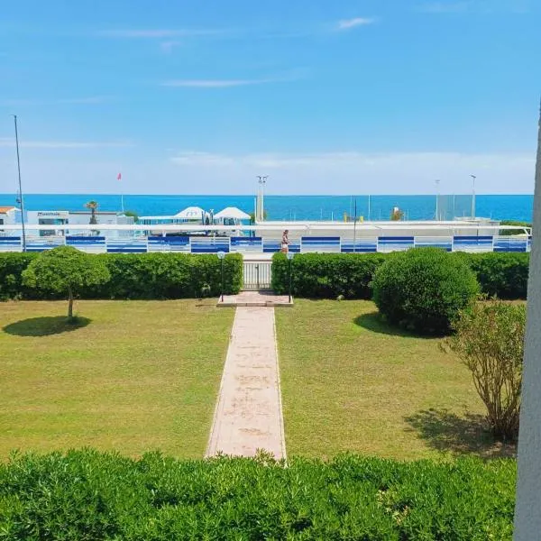Appartamento Numana Al Sole con spiaggia Privata, viešbutis mieste Marcelli
