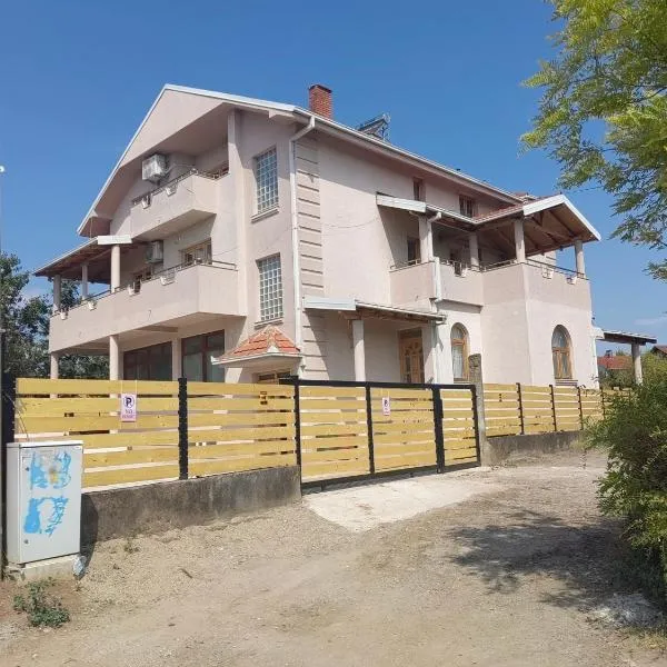 Two bedroom apartment, hotel in Kumanovo
