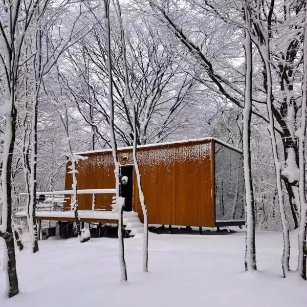 Stay Mirror House, hotel a Chilaantkari