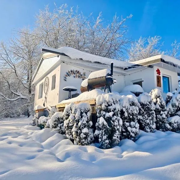 Cozy little Dreamcatcher jacuzzi incl, hotel em Tomnatic