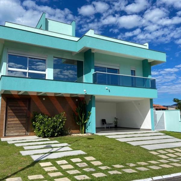 Espetacular casa com elevador e piscina