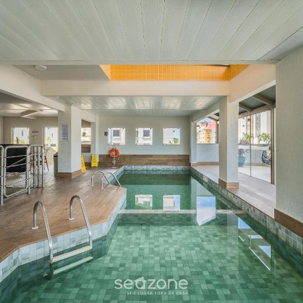 Apt em Cond c/ piscina aquecida em Floripa CUR0716