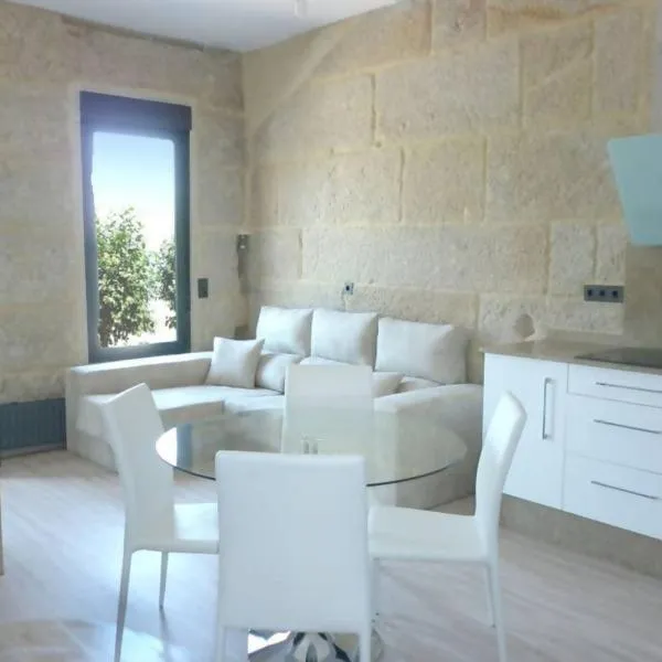 Piso con vistas a 30m playa ALOJAMIENTOS VACAY, hótel í Bueu