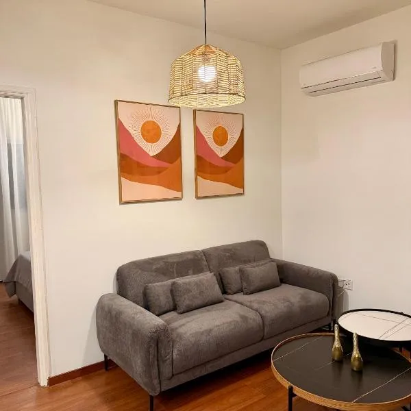 Relax Beach Apartment、ラルナカのホテル