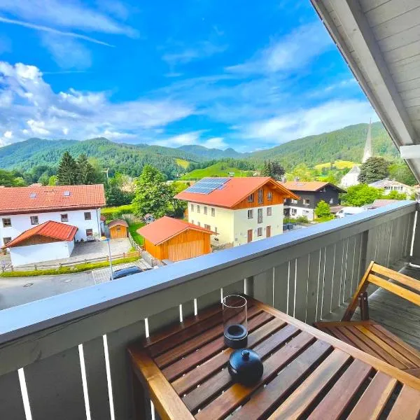 Ferienwohnung "Krainsbergkogel" - Edles Dachgeschossapartment mit Bergblick, hotell i Schliersee