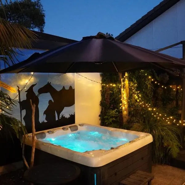 Boutique Central Escape and Magical Family Entertainer!, hotel em Hamilton