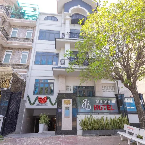Bin Bin Hotel 14 Near Vstar School D7, hotelli Hồ Chí Minhin kaupungissa