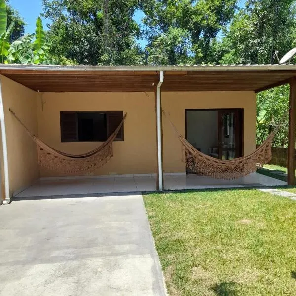 Casa em Ubatuba, 50 Metros da praia de Ubatumirim, hotel v mestu Ubatuba