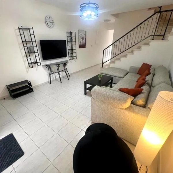 Maisonette 05 your Ideal home: Baf'ta bir otel