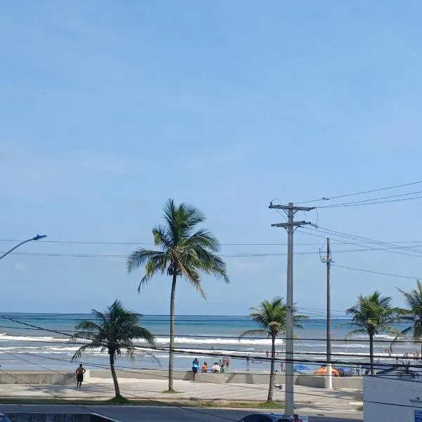 20 metros da praia,garagem,sossego โรงแรมในมอนกากวา