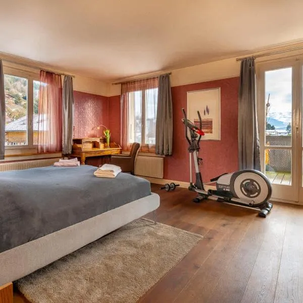 Lake and Mountain View Villa with Whirlpool and Free Parking in Huenibach, hotelli kohteessa Thun