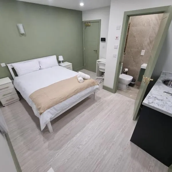 Lovely Self-Contained Studio Easy Access to Central London, hotel Northoltban