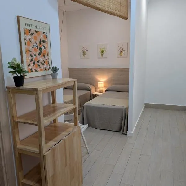 Portalet B Habitación familiar, hotel em Benaguacil
