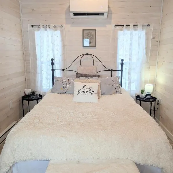 Field and Fern Cottages โรงแรมในTatamagouche