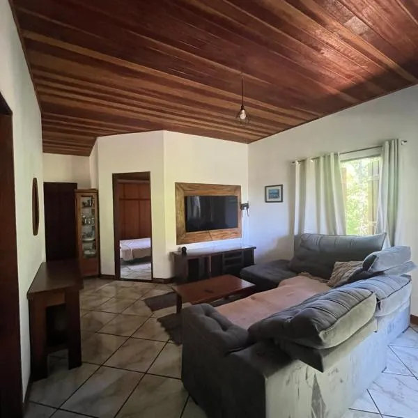 Pé de Gabiroba House, готель у Параті