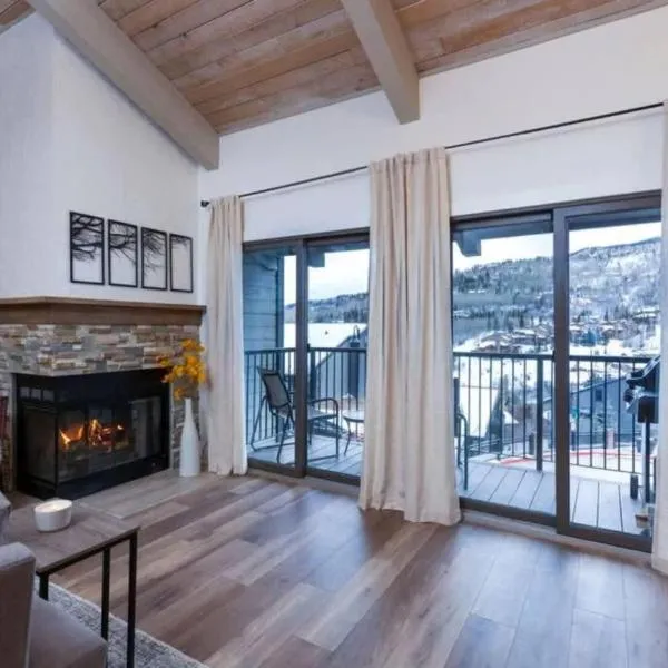 Updated 3 BR, 2 BA with Pool & Hot Tub - Stunning Mountain Views!, hotel em Snowmass Village