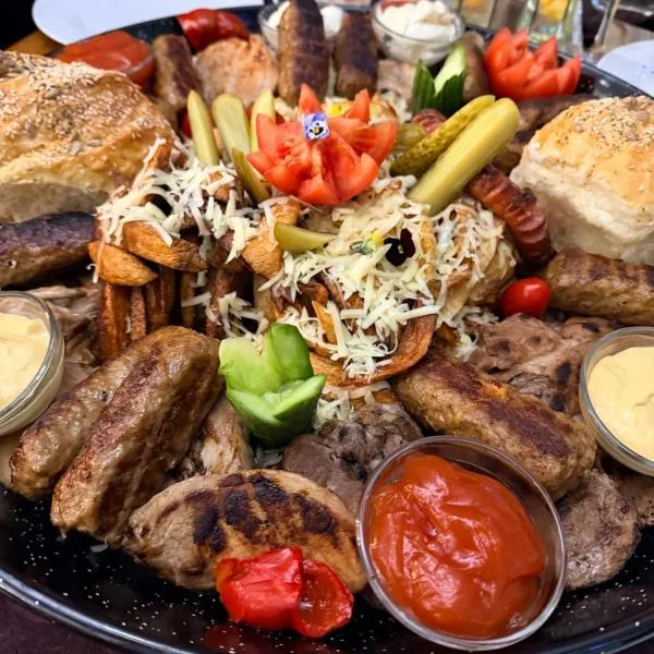 Pensiunea Casa Verde&Restaurant by Genco, hotel v mestu Predeal