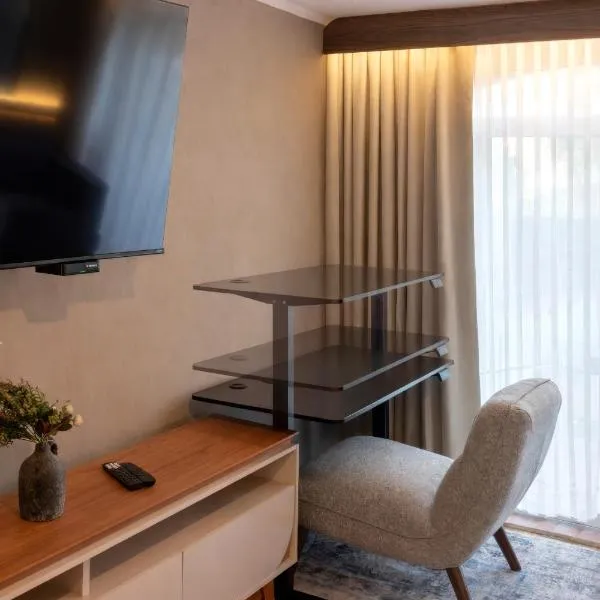 Miranthia Hotel Business and family，庫埃納瓦卡的飯店