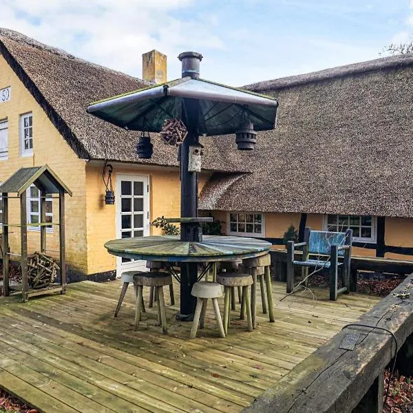 4 person holiday home in Asaa, hotell i Aså