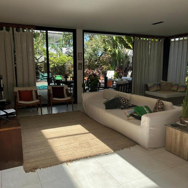 Casa Pé na areia a 1 minuto - Maresias