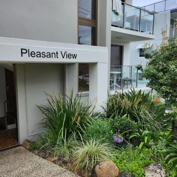Pleasant View Apartment - Ocean View, hotel di Caloundra