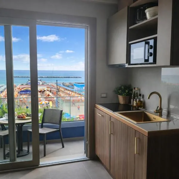 Frontemare Appartamenti e Camere ELISABETTA, hotel v mestu Cesenatico