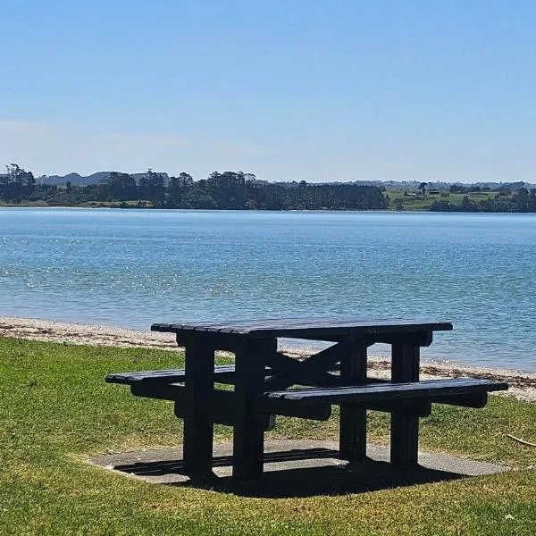 Clarks Beach Getaway, hótel í Clarks Beach