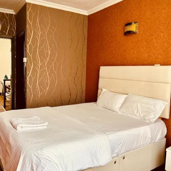 Pleasant Nest Homestay near JKIA Airport and SGR Station Nairobi, hotelli kohteessa Nairobi