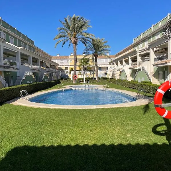 Adosado Wifi Gandía Playa - Solo familias, hotelli kohteessa Gandía