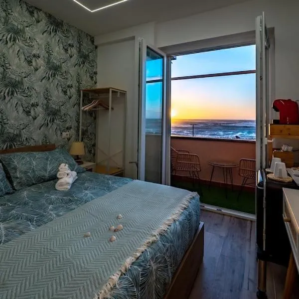 10min Airport Vista Mare Free Netflix Sunset Suite, hotel in Isola Sacra