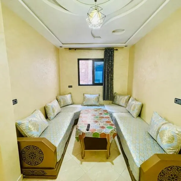 Waves Surf House, khách sạn ở Taghazout