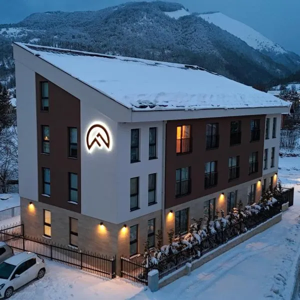 Field Apartments and SPA Kolasin, hotel di Kolašin