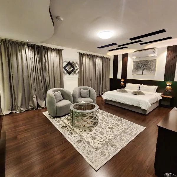 جناح فاخر بوصول ذاتي وفناء مطل、ターイフのホテル