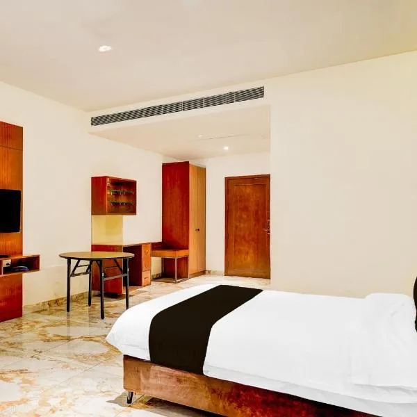 Townhouse JFN Comfort Hotel, hôtel à Chennai