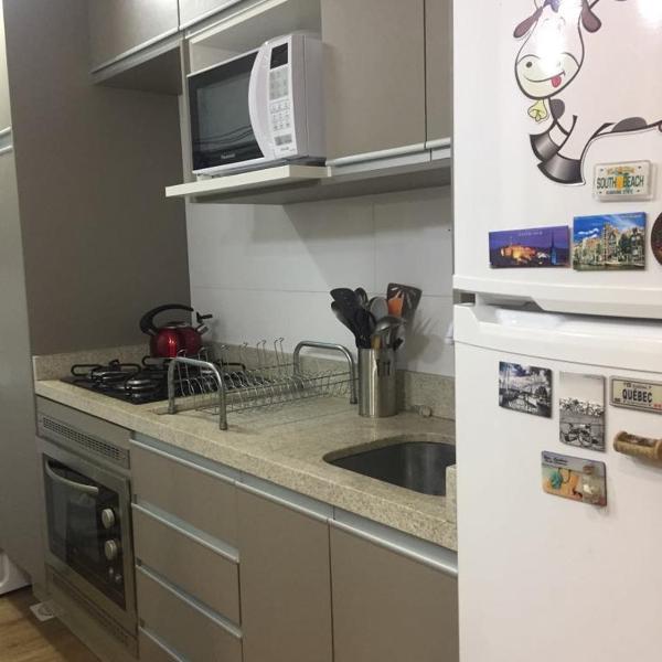 2 quartos, ar condicionado, vaga coberta, condomínio com piscina - Foto 5