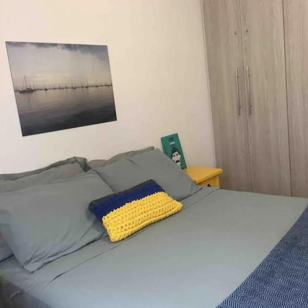 2 quartos, ar condicionado, vaga coberta, condomínio com piscina - Foto 2