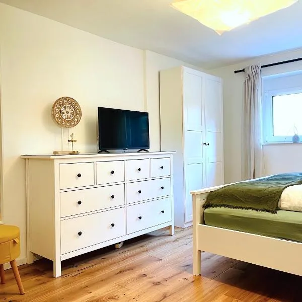 Modern-gemütliche Wohnung, ganz neu, in Neuenheim, Heidelberg, hotel en Heidelberg