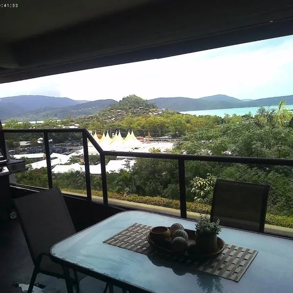Whitsunday Harbour Views, hotel di Cannonvale