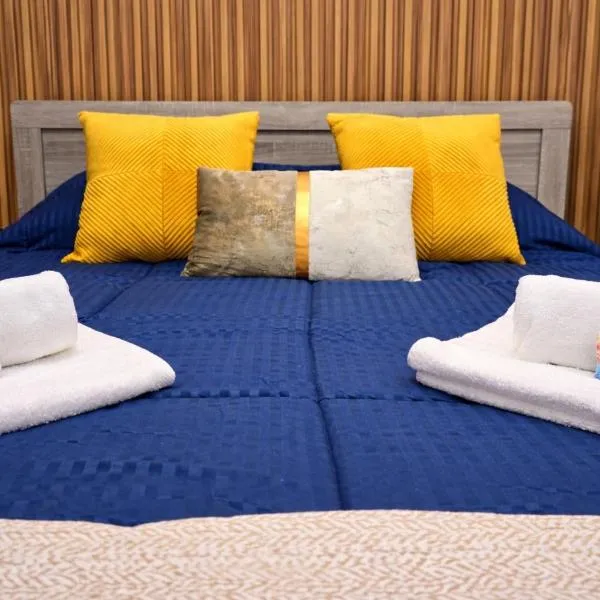 Marble Coast Studio Apartment, hotel i Larnaca