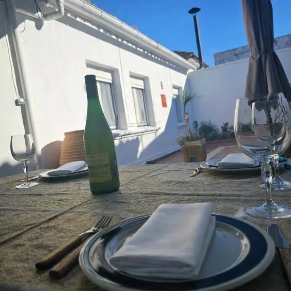 Casa Rural "AMARA" Bardenas – hotel w mieście Valtierra