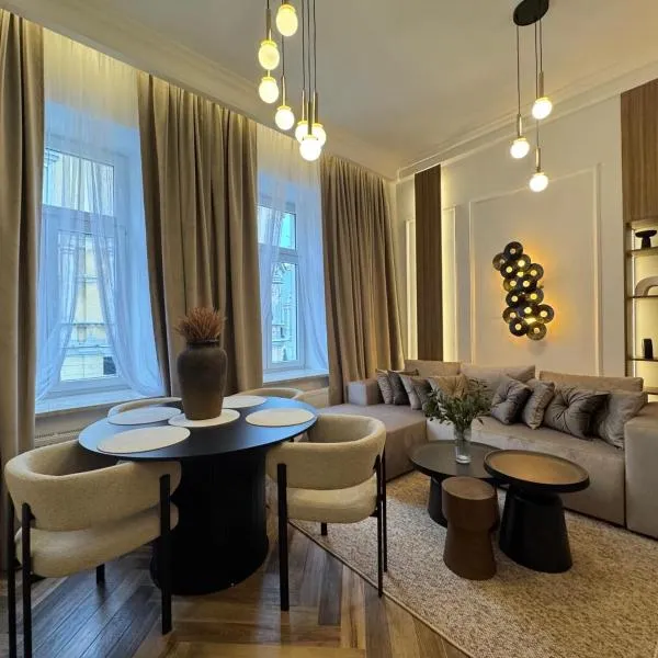 Family & Business Apartments Sienkiewicza Wesoła No 7 Centrum Downtown - PREMIUM SPA - 1 Bedroom with Private Sauna and Jacuzzi, hótel í Kielce