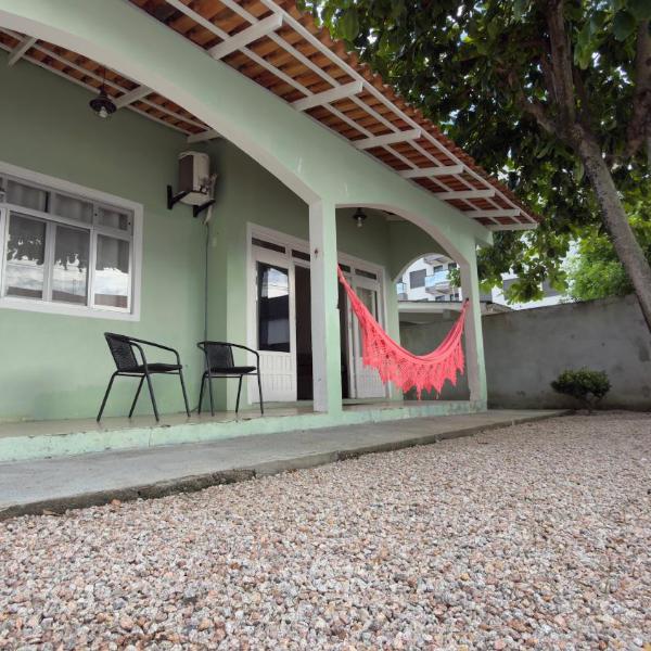 Casa com 4 quartos a 300m do mar da Praia de Palmas