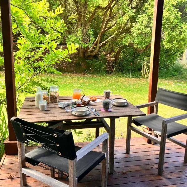 RIMU CABIN 16min drive to Kaiteriteri Beach, hotell sihtkohas Motueka