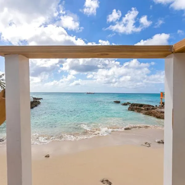 Maho Beach House - Studio - Beach Access, hotel em Maho Reef