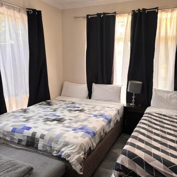 Mahzan on Dromana Private Master Bedroom, Hotel in Truganina