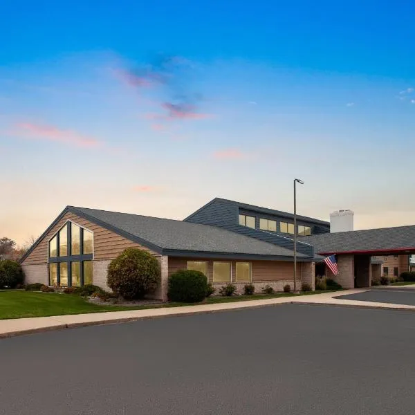 AmericInn by Wyndham Green Bay West, hótel í Green Bay