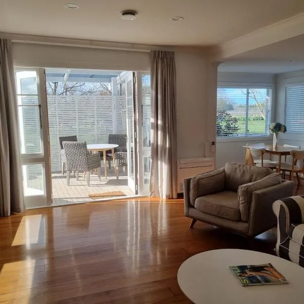 Peaceful oasis in Havelock, hotel in Havelock North