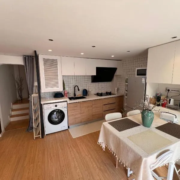 CL Apartment, hotel a Xangai