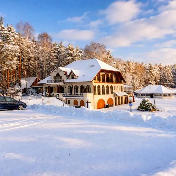 Malutkie Resort, hotel en Radomsko